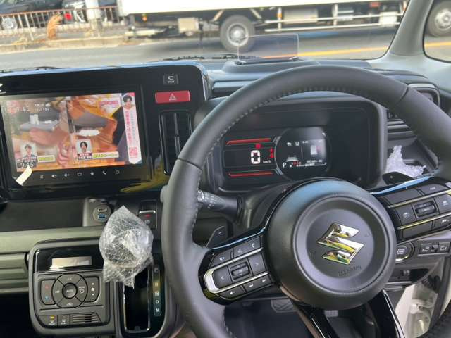 �l�C�̃M�A!�Җ]�̐V�^�o��!�e�F�i���ɂĂ��p��OK!�V�^�M�A�͑S���ʃJ�����̉掿���オ�胁�[�J�[�i�r�ɂ������HDMI���͂����Čg�т̃~���[�����O���\!