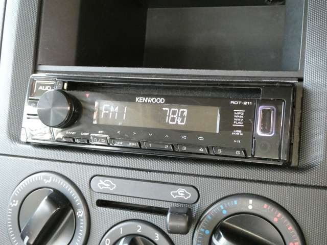 CD�f�b�L������!USB�ڑ����\�ł���i�r�Q�[�V������t��o�b�N�J�����Ȃǂ̃I�v�V�������t�������C��������!!