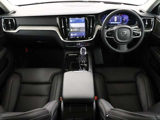 V60リチャージ PHEV T6 AWD アルティメット 4WD