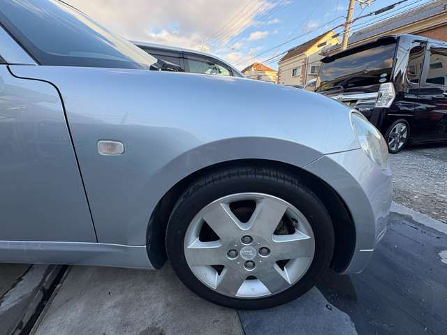 �f�ڎʐ^�ȊO�̎ʐ^���������܂�!���ڂ������ʐ^�������ɎB�蒼�����Ƃ��\�ł��̂ŁA���C�y�ɂ��\���t��������!