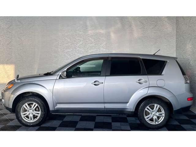 �K���[�W�C�t�B�j�e�B�ɂ͑����A�Ԏ�l�X�ȍ݌ɂ��������܂��B�����Ƃ��C�ɓ���̈��ɏo���͂��ł���