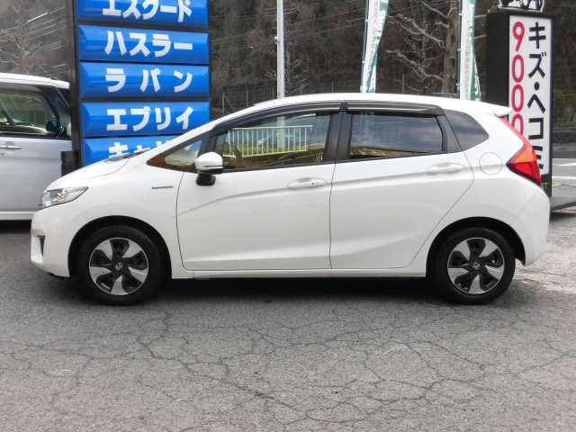 ���Ђ́u�i���ƃv���C�V���O�v��O��I�ɂ������A���ݑ��ꉿ�i�̂��Ԃ�K���ȉ��i�Ŕ̔����Ă���܂��B�܂����s�������A�Ԃ̃R���f�B�V�������d�����Ă���A�S�ԕK�����Ђ̎d����S�����ڂŌ��Ĕ����Ă���܂��B