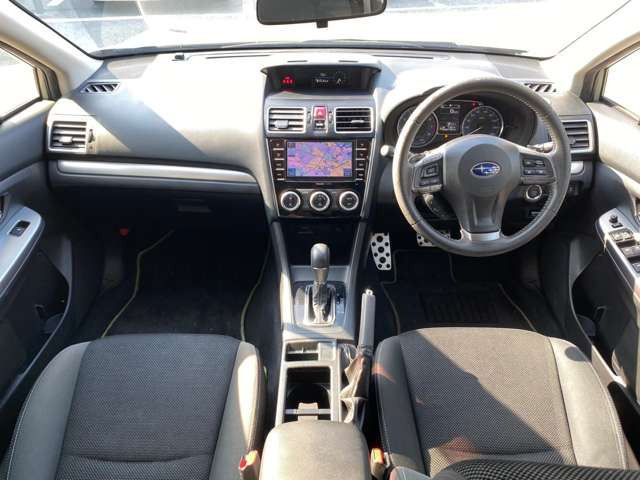 �݌Ɏԗ��Ɋւ��Ă͂��q�l�ɂ��ǂ����̂����񋟂���ׂɕi���ɍS���Ďd������s���Ă���܂��B�e���Ԃ̏�Ԃ͂��ꂼ��ł��̂ł����k���ɓ��X�X�^�b�t�������������Ē����܂��̂ł����S���������܂��B