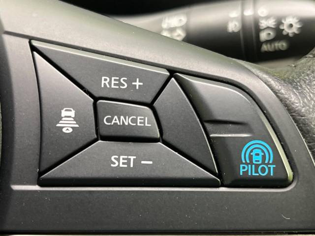 �y�v���p�C���b�g�z�������H�ł̒��������s���y��!!�a�؎��Ə��񑖍s�̃V�[���ŁA�A�N�Z���E�u���[�L�E�X�e�A�����O�������Ő��䂵�A�������^�]�̕��S���y�����Ă���܂���