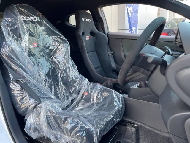 �yRECARO���o�P�b�g�V�[�g�z�l�ԍH�w�Ɋ�Â����ʈ����z�ɂ���č��ւ̕��S�Ⓑ���ԉ^�]���̔�J�������y������ڂŃ��J���Ƃ킩��X�|�[�e�B�ȃ��b�N�X�������ł��B