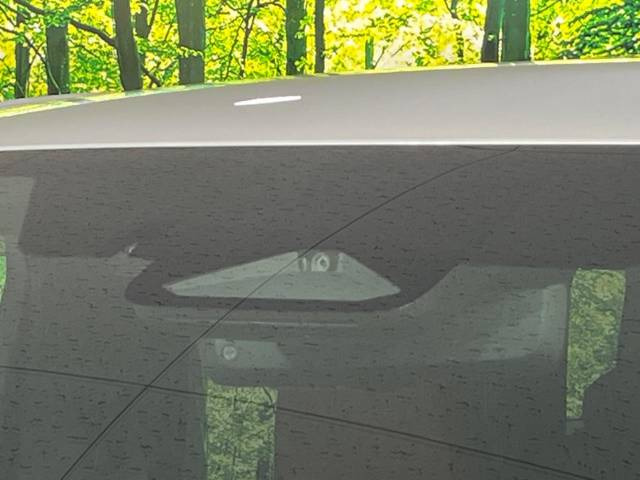 �y�g���^�Z�[�t�e�B�Z���X�z���s���ɑO���̎ԗ�����F�����A�Փ˂������Ȏ��͌x��ƃu���[�L�ŏՓˉ���Ɣ�Q�y�����A�V�X�g�B�����S�Ƀh���C�u�����y���݂��������܂��B