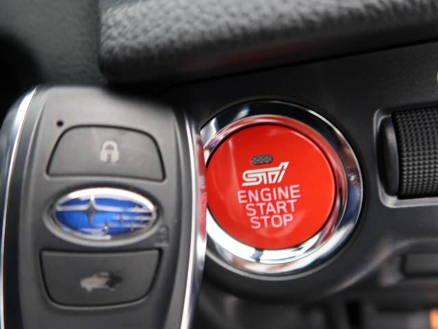 �y�A�N�Z�X�L�[&�v�b�V���X�^�[�g�z�J�o����|�P�b�g�ɓ��ꂽ�܂܂ł��h�A�̎{���E�������\�ȃX�}�[�g�L�[�𑕔��B�G���W���̃I���E�I�t�����J�M�����o���K�v�������A�{�^�����v�b�V�����邾����OK��