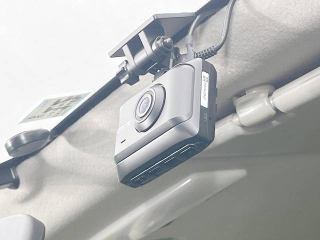 �y�h���C�u���R�[�_�[�z���S�E���S�ȃJ�[���C�t�ɕK�{�̃h���C�u���R�[�_�[�𑕔�!���s���͂������A������^�]�⎖�̂ɑ��������ۂ̏󋵂��f���ŋL�^���A����̃��X�N�ɔ����܂��B