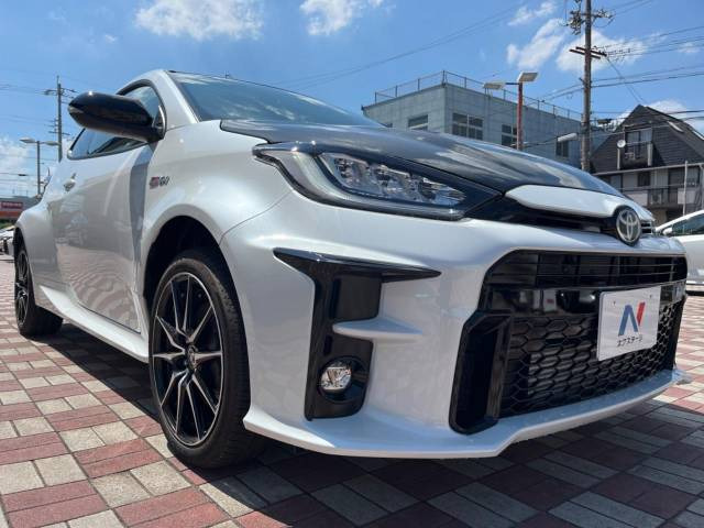 ��D�]�̃{�f�B�R�[�e�B���O�u�e�X�v���b�V���R�[�g�v�����[�Ԃ܂łɎ{�H�\�B�ʏ�̃K���X�R�[�g�ƈقȂ�A�ϋv�N��6�N�̖��@���K���X�R�[�e�B���O���A�{�f�B���L���C�ȏ�Ԃɕۂ��Ă���܂��B