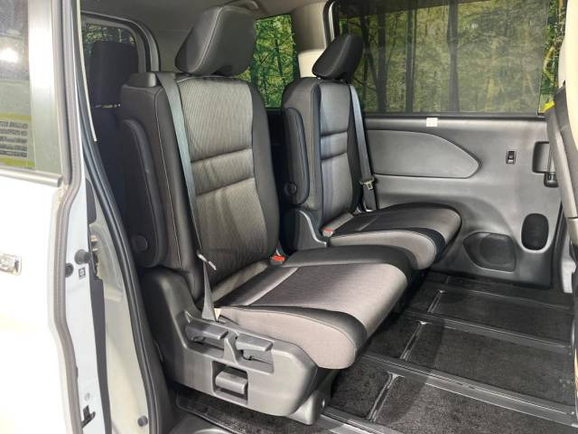 �Z�J���h�V�[�g�͒������������ƂȂ��Ă���A�X���C�h����ΒʘH�X�y�[�X���o��!�O��̈ړ����Ƃ��Ă��ȒP�ł���������A8����Ԏ������K�ȍ���S�n�̃V�[�g�ƂȂ��Ă��܂���