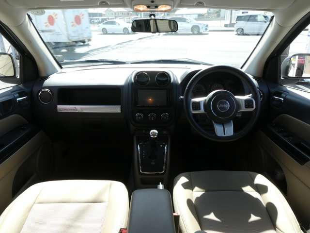 �i�����ꂽ�C���p�l����́A�X�^�C���b�V�������쐫�⎋�F���ɂ��D��A�O���̂��Ȃ��f�U�C���ɂȂ��Ă���܂�!