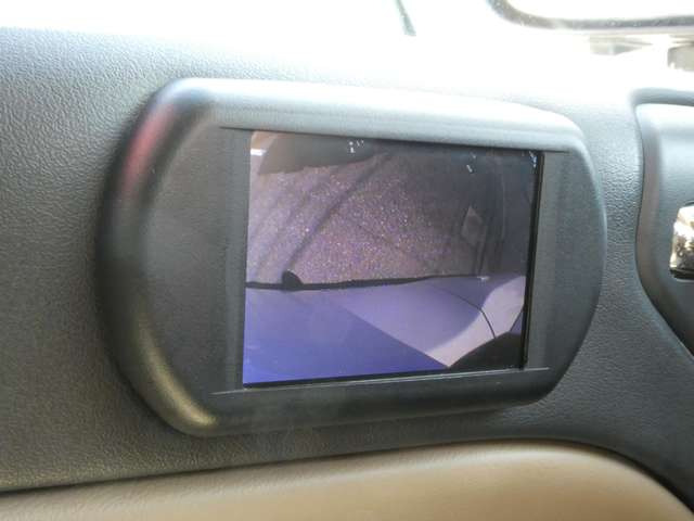 �T�C�h�J����������!�h�A�~���[�ƃT�C�h�J�����Ń_�u���ň��S�m�F���\�ł���