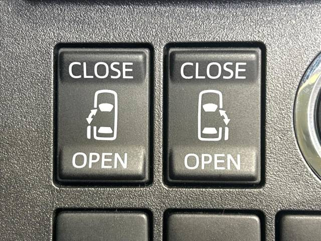 【両側パワースライドドア】スマートキーや運転席のスイッチで後席両側スライドドアの開閉が可能♪電動だから力を入れてドアを開ける必要が無く、小さなお子様でも簡単に開け閉めでき快適です♪
