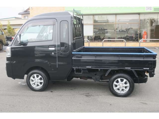 右上の『在庫確認・見積依頼』をクリック!《もっと詳しい画像が見たい》《ローンの相談がしたい》《詳細な見積りが見たい》等々とっても便利!当店まで直接メールでもOKです。⇒quick_colors@circus.o