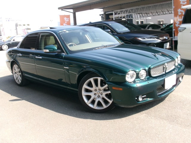 ジャガー XJ グリーン(緑色)の中古車一覧｜中古車検索 - 価格.com