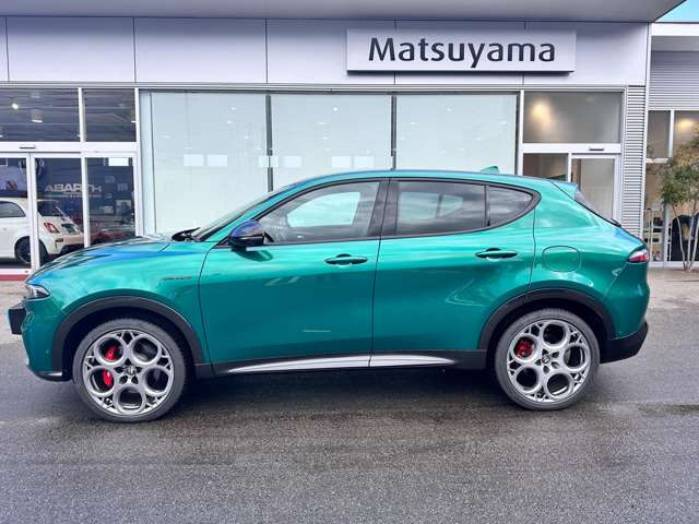 トナーレプラグインハイブリッド Q4 ヴェローチェ 4WD