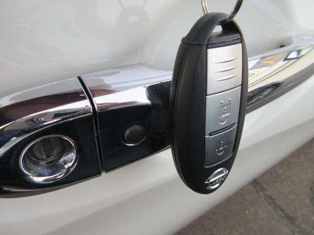 �L�[���|�P�b�g�ɓ��ꂽ�܂܂ł��G���W��ON/OFF�A�h�A�{��/�J���\���֗��ȃX�}�[�g�L�[�ł��B