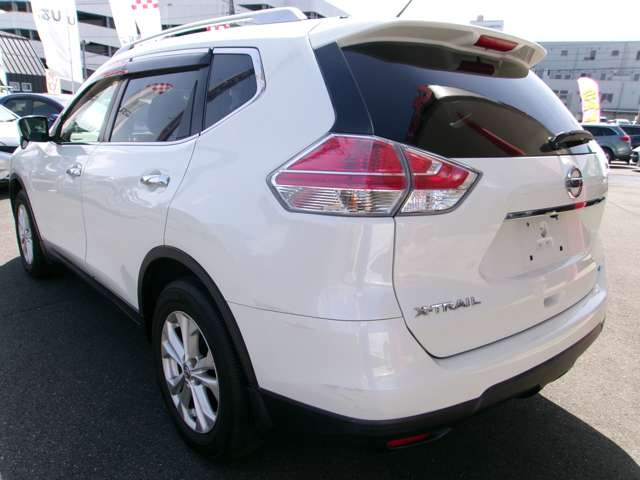 エクストレイル2.0 20X 4WD 3列車