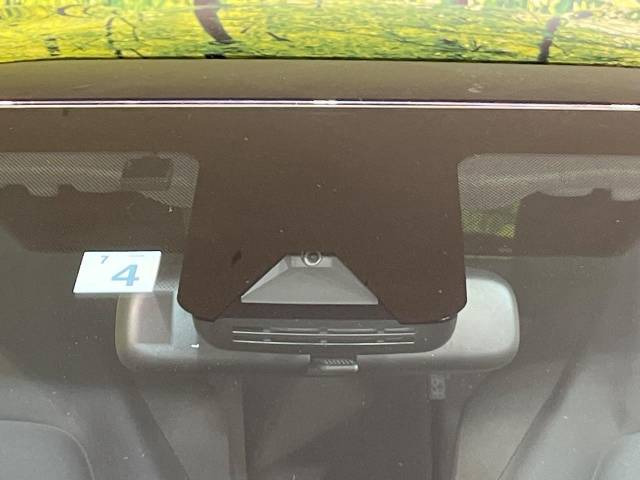 �y�g���^�Z�[�t�e�B�Z���X�z���s���ɑO���̎ԗ�����F�����A�Փ˂������Ȏ��͌x��ƃu���[�L�ŏՓˉ���Ɣ�Q�y�����A�V�X�g�B�����S�Ƀh���C�u�����y���݂��������܂��B