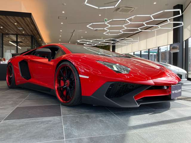 アヴェンタドールLP750-4 スーパーヴェローチェ 4WD