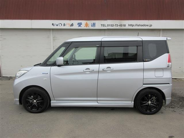 外装・内装の状態を詳しく知りたい方は直接ご来店をして現車確認をお願い致します。遠方の方でなかなか来店は難しい方という方はキズ・凹みの写真や車輌状態表をメールなどでご対応致します。