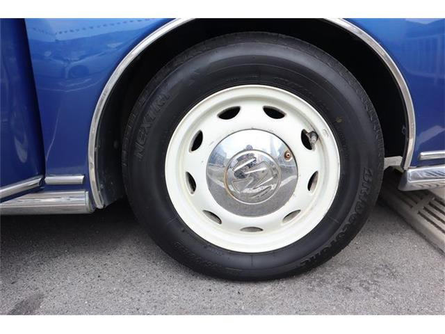 鉄チン13インチです。タイヤの山は車検には通るようですがいずれ交換が必要になります。