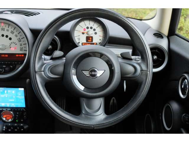 �X�e�A�����O���Y��ł��B���p�h���V�t�g�t�ł���