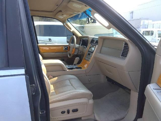 ナビゲーター5.4 4WD