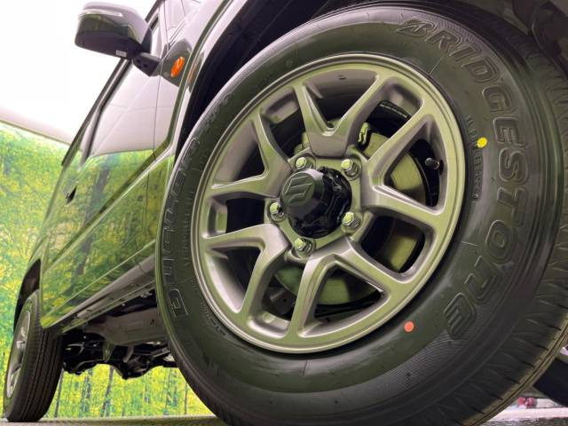 �y����16�C���`�A���~�z�C�[���z�O�ςɃ}�b�`���������A���~�z�C�[���𑕒����Ă���܂��B�e��ЊO�A���~�z�C�[����A�X�^�b�h���X�^�C�����戵�����Ă���܂��B���񂲑��k����������