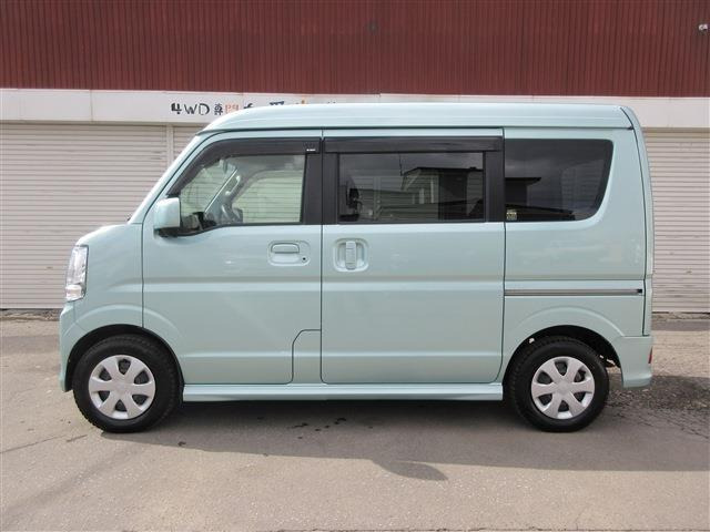 外装・内装の状態を詳しく知りたい方は直接ご来店をして現車確認をお願い致します。遠方の方でなかなか来店は難しい方という方はキズ・凹みの写真や車輌状態表をメールなどでご対応致します。