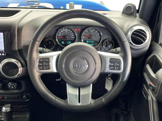 ���n���h�����̃X�������Ȃ��A���ꂢ�ȏ�Ԃ��ێ����Ă���܂��B�e�X�C�b�`���̓�����m�F�ς݂ł��B