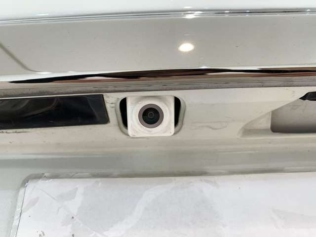 �o�b�N�J�����t��!