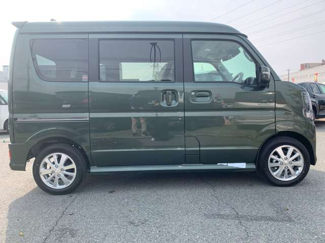 ���J�[�i�r�A�A���~�z�C�[���AHID���C�g���̃J�[�p�i��������舵���Ă��܂�������]������΂��Ђ����k����������