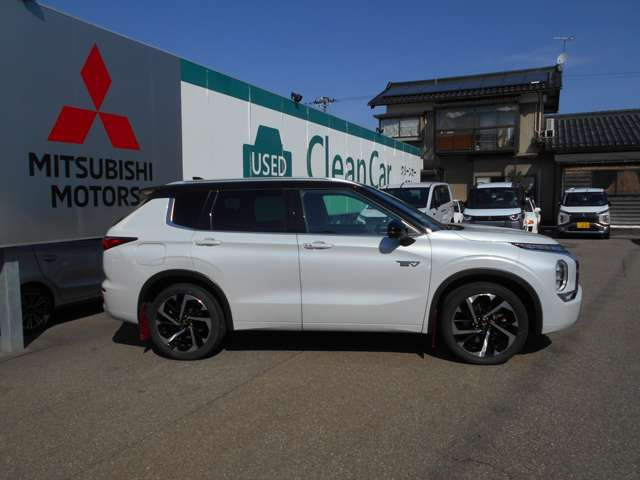 アウトランダーPHEV 2.4 P 4WD