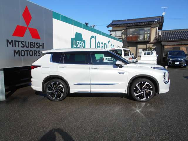 アウトランダーPHEV 2.4 P 4WD