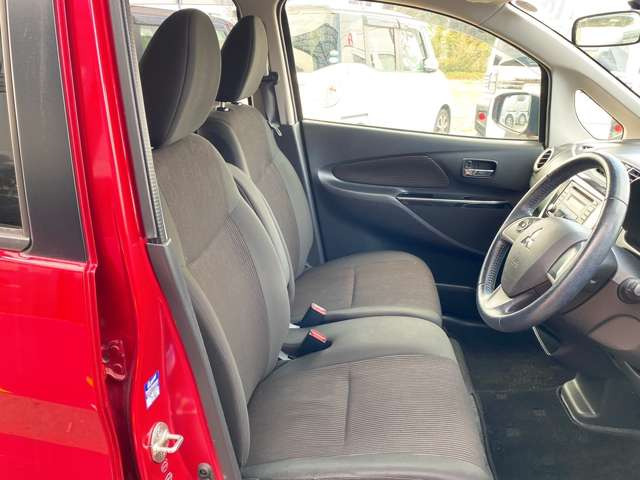 ���X�ł͌y�����Ԃ��畁�ʎԂ܂ŕ��L���I�[�����[�J�[�̎Ԏ�E�F�E�O���[�h��L�x�ɑ����Ă���܂��B