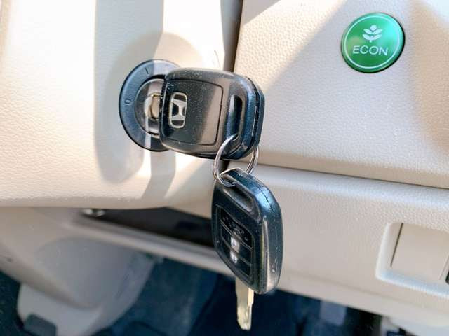 �y�L�[���X�G���g���[�z���ꂽ�ꏊ����h�A�̊J���ł��A�����^�b�`�Ŋy�X��荞�߂܂���