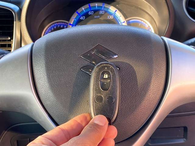 �y�X�}�[�g�L�[&�v�b�V���X�^�[�g�V�X�e���z�J�o����|�P�b�g�ɓ��ꂽ�܂܃h�A�̊J���ł��A�����^�b�`�Ŋy�X�G���W�����������܂���