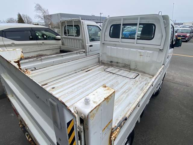 車検、整備もお任せ下さい!当社提携の指定工場がございます!傷、へこみ、お車の不具合もリーズナブルな価格で対応します!