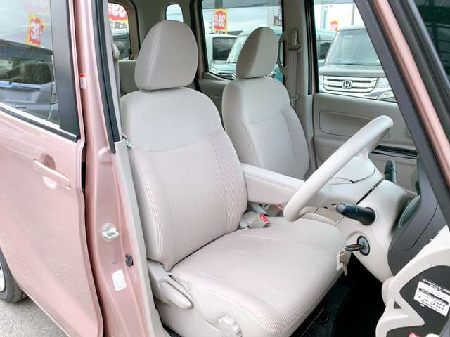 当店では軽自動車から普通車まで幅広くオールメーカーの車種・色・グレードを豊富に揃えております。