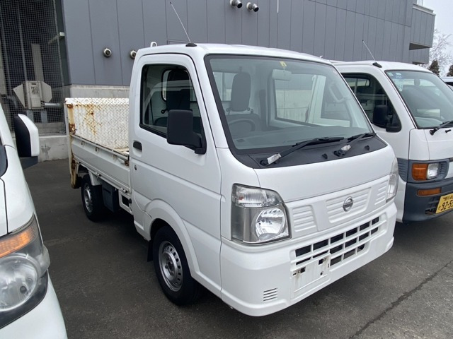 NT100クリッパー（日産）DX 4WD 中古車画像