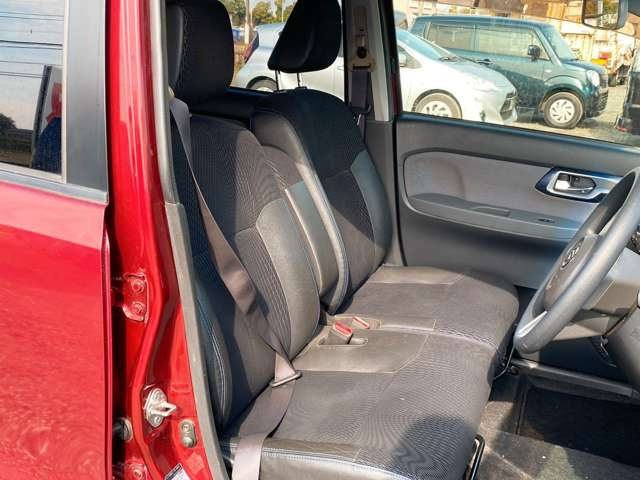 ���X�ł͌y�����Ԃ��畁�ʎԂ܂ŕ��L���I�[�����[�J�[�̎Ԏ�E�F�E�O���[�h��L�x�ɑ����Ă���܂��B