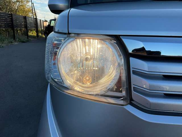 �w�b�h���C�g��LED���C�g�ւ��ύX�\�ł�!����]�̍ۂɂ͓��X�X�^�b�t�܂ł��C�y�ɂ����k������!