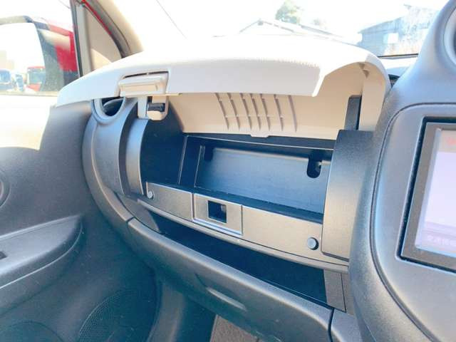 ���Ђ̔̔����邨�Ԃ̉��i�т�39.8���~�𒆐S�Ɏ�葵���Ă���܂��B