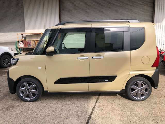 タントファンクロス ターボ 4WD