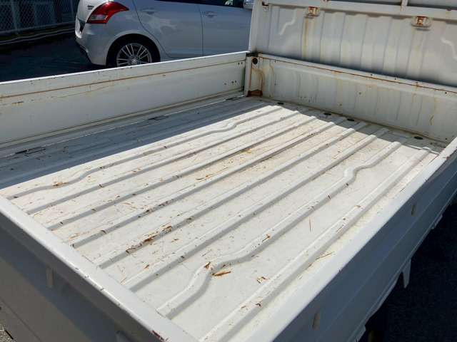 彦根インターからお車で3分とアクセス便利!近くには有名観光地の彦根城もありますので、観光と合わせてのご来店も良いですね♪活気溢れる自慢のスタッフがお客様のご来店をお待ちしております!