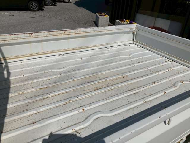 在庫車両に関してはお客様により良いものをご提供する為に品質に拘って仕入れを行っております。各お車の状態はそれぞれですのでご商談時に当店スタッフがご説明させて頂きますのでご安心くださいませ。