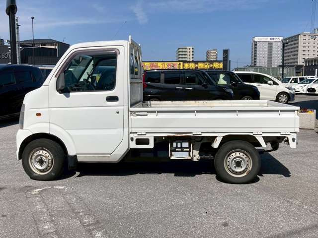 スリークロス滋賀店は自社の大型整備工場と提携しております!御購入後の修理・車検等のアフタフォローも充実です!