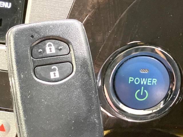 �y�X�}�[�g�L�[�z�J�o����|�P�b�g�ɓ��ꂽ�܂܂ł��h�A�̎{���E�������\�ȃX�}�[�g�L�[�𑕔��B�G���W���̃I���E�I�t�����J�M�����o���K�v����������Ƃ��Ă��֗��ł���