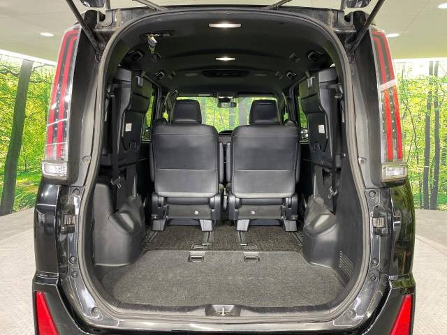 普段のお買い物や通勤、送迎等に十分な荷室スペースを確保しております。セカンドシートを倒すと、大きな荷物の積載も可能です♪